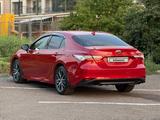 Toyota Camry 2021 года за 14 500 000 тг. в Алматы – фото 5