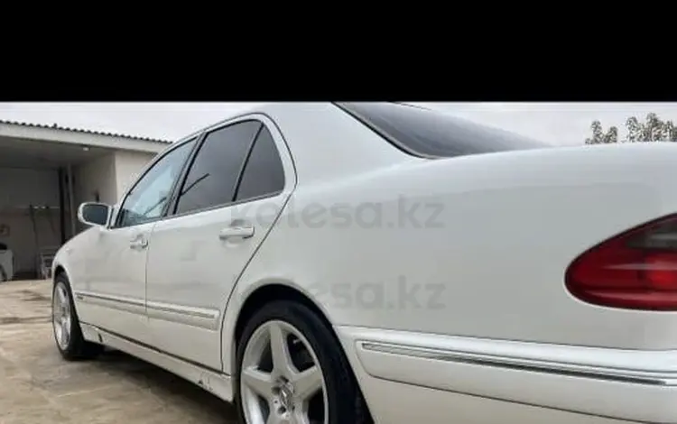 Mercedes-Benz E 320 2001 годаfor5 600 000 тг. в Жанаозен