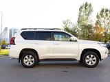 Toyota Land Cruiser Prado 2018 года за 22 000 000 тг. в Астана – фото 5