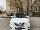 Toyota Camry 2010 года за 2 900 000 тг. в Актобе – фото 3
