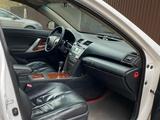 Toyota Camry 2010 года за 2 900 000 тг. в Актобе – фото 5