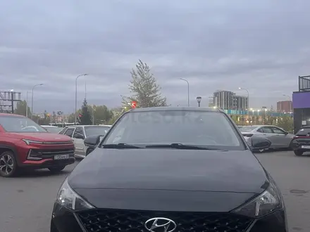 Hyundai Accent 2021 года за 7 800 000 тг. в Астана