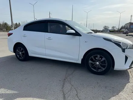 Kia Rio 2022 года за 7 500 000 тг. в Костанай – фото 2