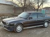 BMW 525 1993 года за 1 500 000 тг. в Шымкент – фото 2