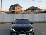 Toyota Camry 2018 года за 10 500 000 тг. в Алматы