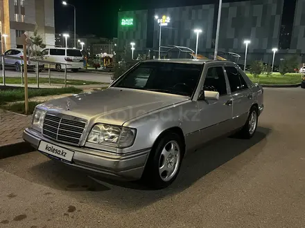 Mercedes-Benz E 220 1994 года за 2 900 000 тг. в Туркестан