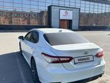 Toyota Camry 2021 года за 17 500 000 тг. в Астана – фото 4