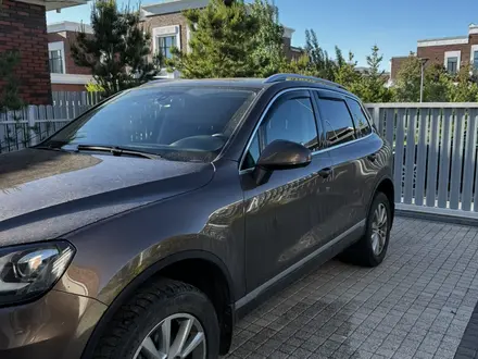Volkswagen Touareg 2011 года за 11 200 000 тг. в Астана – фото 5
