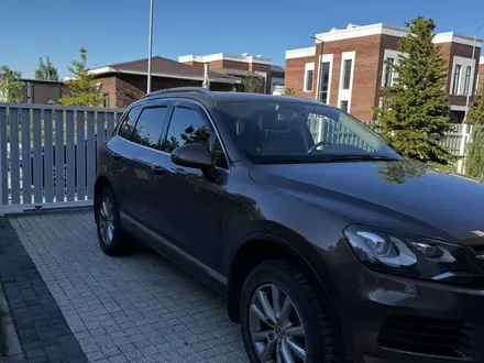 Volkswagen Touareg 2011 года за 11 200 000 тг. в Астана – фото 7
