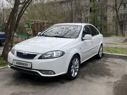 Daewoo Gentra 2014 года за 3 950 000 тг. в Алматы – фото 5