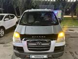 Hyundai Starex 2004 года за 2 600 000 тг. в Алматы – фото 2