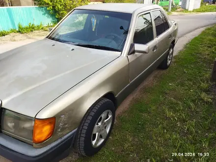 Mercedes-Benz E 260 1990 года за 1 250 000 тг. в Алматы – фото 6