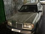 Mercedes-Benz E 230 1985 годаүшін899 000 тг. в Алматы – фото 2