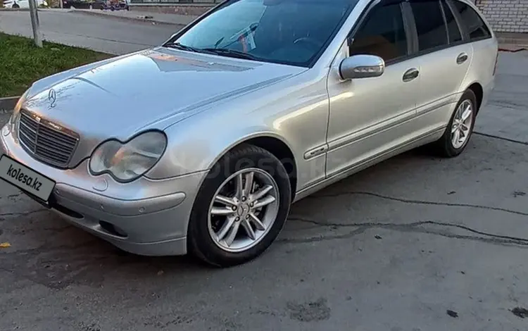 Mercedes-Benz C 200 2002 года за 4 950 000 тг. в Петропавловск