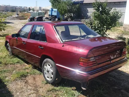 Mercedes-Benz E 260 1991 года за 800 000 тг. в Шымкент