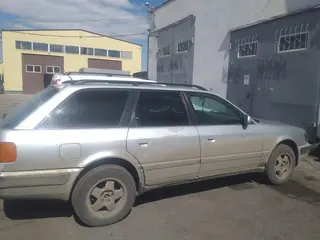 Audi 100
