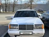 Mercedes-Benz E 200 1990 года за 1 879 980 тг. в Алматы – фото 2