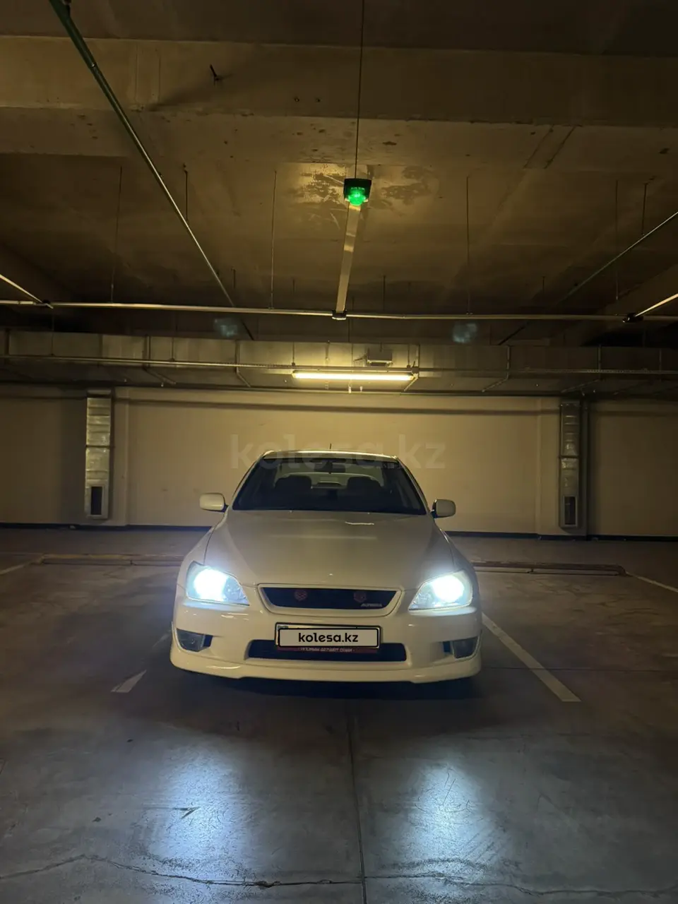 Тойота Altezza, 1999