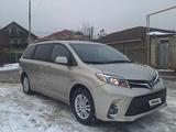 Toyota Sienna 2015 годаfor13 500 000 тг. в Алматы – фото 3