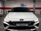 Hyundai Elantra 2024 года за 9 349 000 тг. в Тараз – фото 2