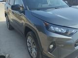 Toyota RAV4 2021 года за 13 000 000 тг. в Шымкент