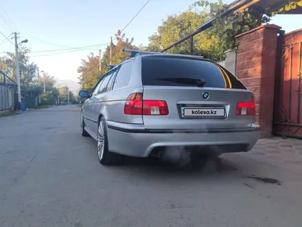 BMW 528 1998 года за 6 900 000 тг. в Алматы