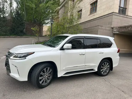 Lexus LX 570 2016 года за 36 500 000 тг. в Алматы – фото 4