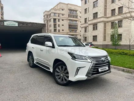 Lexus LX 570 2016 года за 36 500 000 тг. в Алматы – фото 2