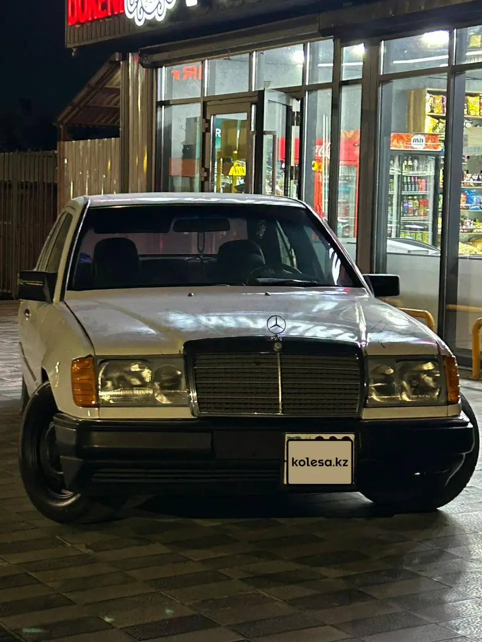 Mercedes-Benz E-Class, 1985