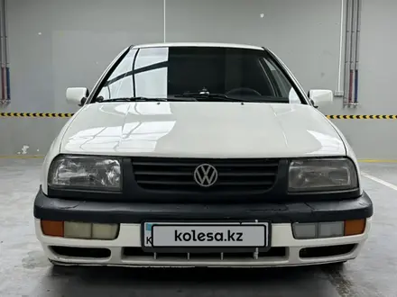 Volkswagen Vento 1993 года за 1 500 000 тг. в Алматы – фото 2