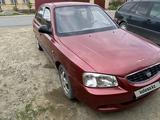 Hyundai Accent 2004 года за 1 300 000 тг. в Атырау – фото 2