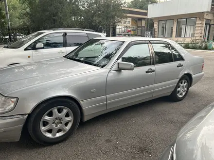 Mercedes-Benz S 320 1997 года за 2 600 000 тг. в Алматы – фото 3