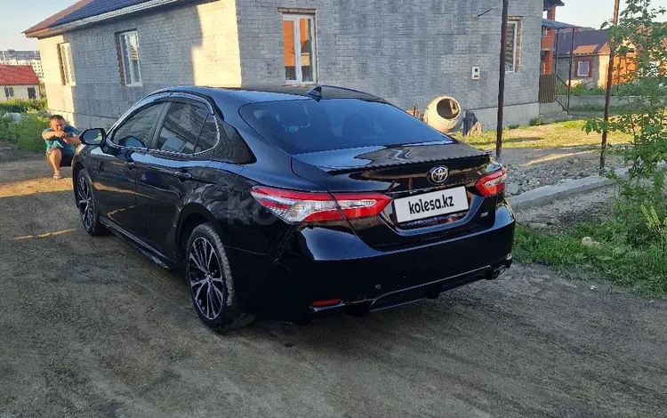 Toyota Camry 2019 годаүшін12 200 000 тг. в Усть-Каменогорск