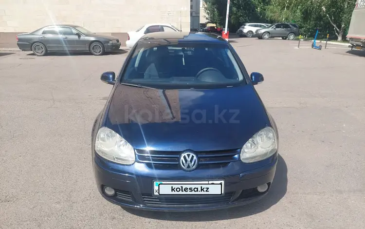 Volkswagen Golf 2005 года за 3 200 000 тг. в Астана