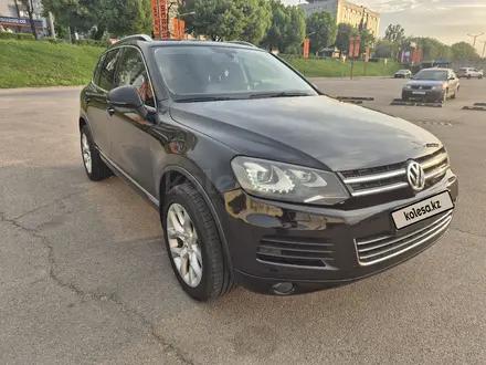Volkswagen Touareg 2011 года за 11 500 000 тг. в Алматы