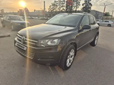 Volkswagen Touareg 2011 года за 11 500 000 тг. в Алматы – фото 19