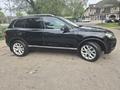 Volkswagen Touareg 2011 года за 11 500 000 тг. в Алматы – фото 8