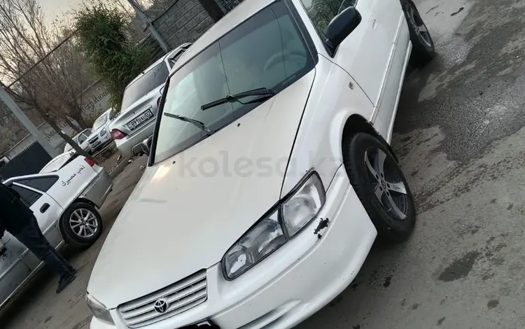 Toyota Camry 2000 года за 2 700 000 тг. в Алматы