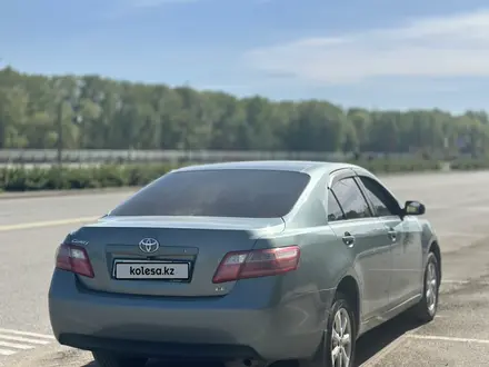 Toyota Camry 2006 года за 5 600 000 тг. в Усть-Каменогорск – фото 2