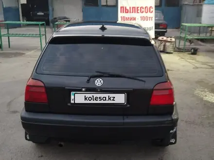 Volkswagen Golf 1997 года за 2 000 000 тг. в Алматы – фото 3
