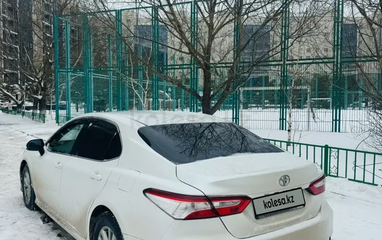 Toyota Camry 2020 года за 12 850 000 тг. в Астана