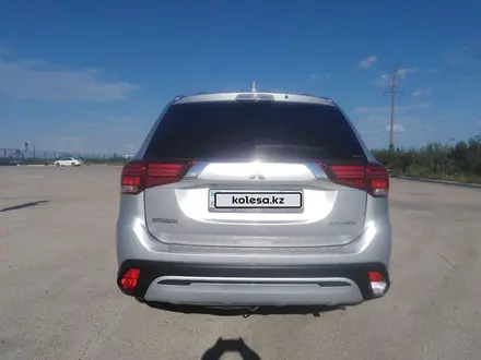 Mitsubishi Outlander 2019 года за 12 300 000 тг. в Петропавловск – фото 6