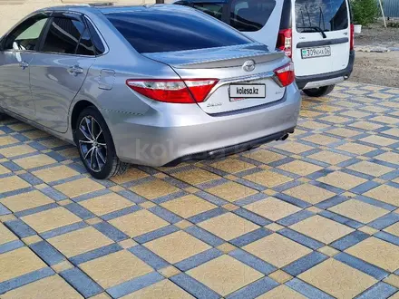 Toyota Camry 2015 года за 7 990 000 тг. в Атырау – фото 3