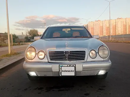 Mercedes-Benz E 230 1996 года за 2 200 000 тг. в Астана