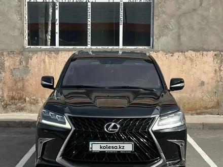 Lexus LX 570 2018 года за 40 000 000 тг. в Алматы