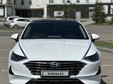 Hyundai Sonata 2022 года за 13 500 000 тг. в Астана – фото 2