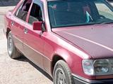 Mercedes-Benz E 230 1993 года за 900 000 тг. в Байконыр – фото 2