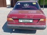 Mercedes-Benz E 230 1993 года за 900 000 тг. в Байконыр – фото 4
