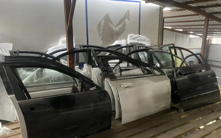 Дверь передняя Mercedes W222 за 300 000 тг. в Алматы