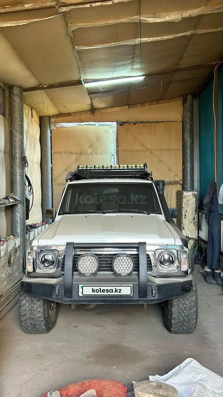 Nissan Patrol, 1999